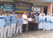 LPPK Serahkan Donasi untuk Siswa MI & MTs Muhammadiyah Bonjor