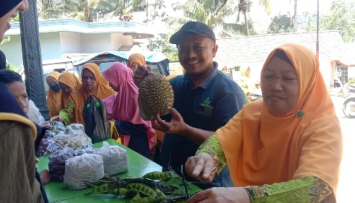 PRA Gemawang Menggelar Bazar dan Bakti Sosial: Membangun Kebersamaan dan Dukungan bagi Warga Setempat