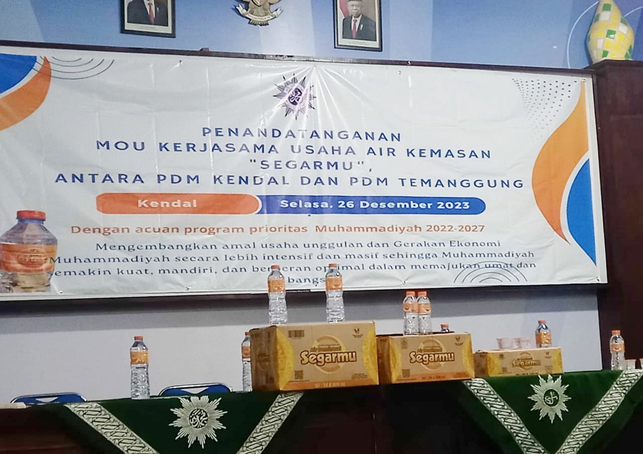 Penandatanganan MOU Produk Air Minum SEGARMU Menguatkan Kerjasama antara Pimpinan Daerah Muhammadiyah Temanggung dan PDM Kendal