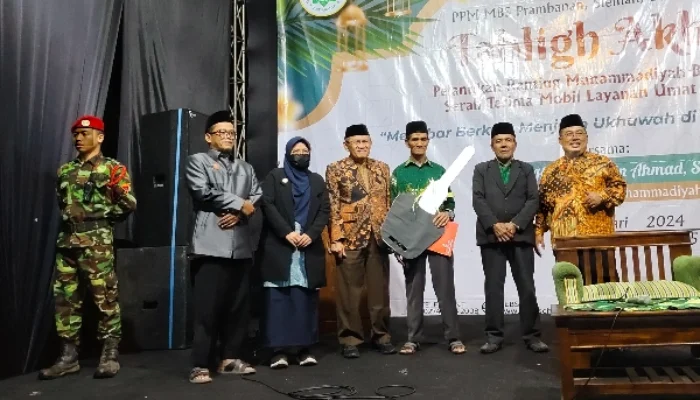 Penyerahan Mobil Layanan Umat oleh Lazismu Temanggung: Langkah Signifikan untuk Persyarikatan Muhammadiyah Tretep