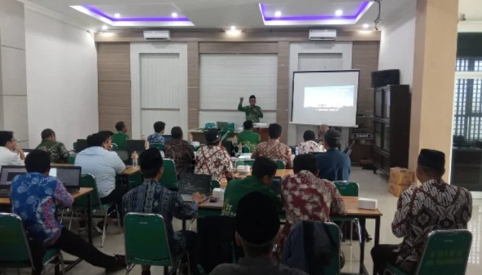 PELATIHAN HISAB DAN PEMBUATAN JADWAL IMSAKIYAH RAMADHAN MTT PDM TEMANGGUNG