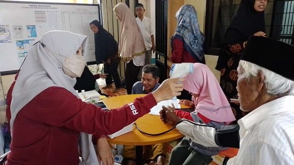 Pimpinan Ranting Aisyiyah GMP Sukses Gelar Kado Ramadhan dan Periksa Kesehatan Gratis