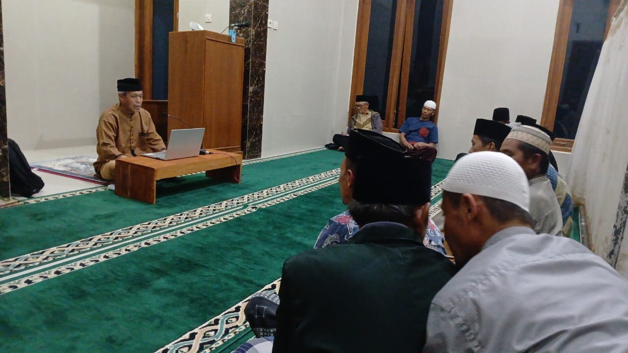 Kajian Malam Rabu di Pimpinan Ranting Muhammadiyah Barang: Tema Iman