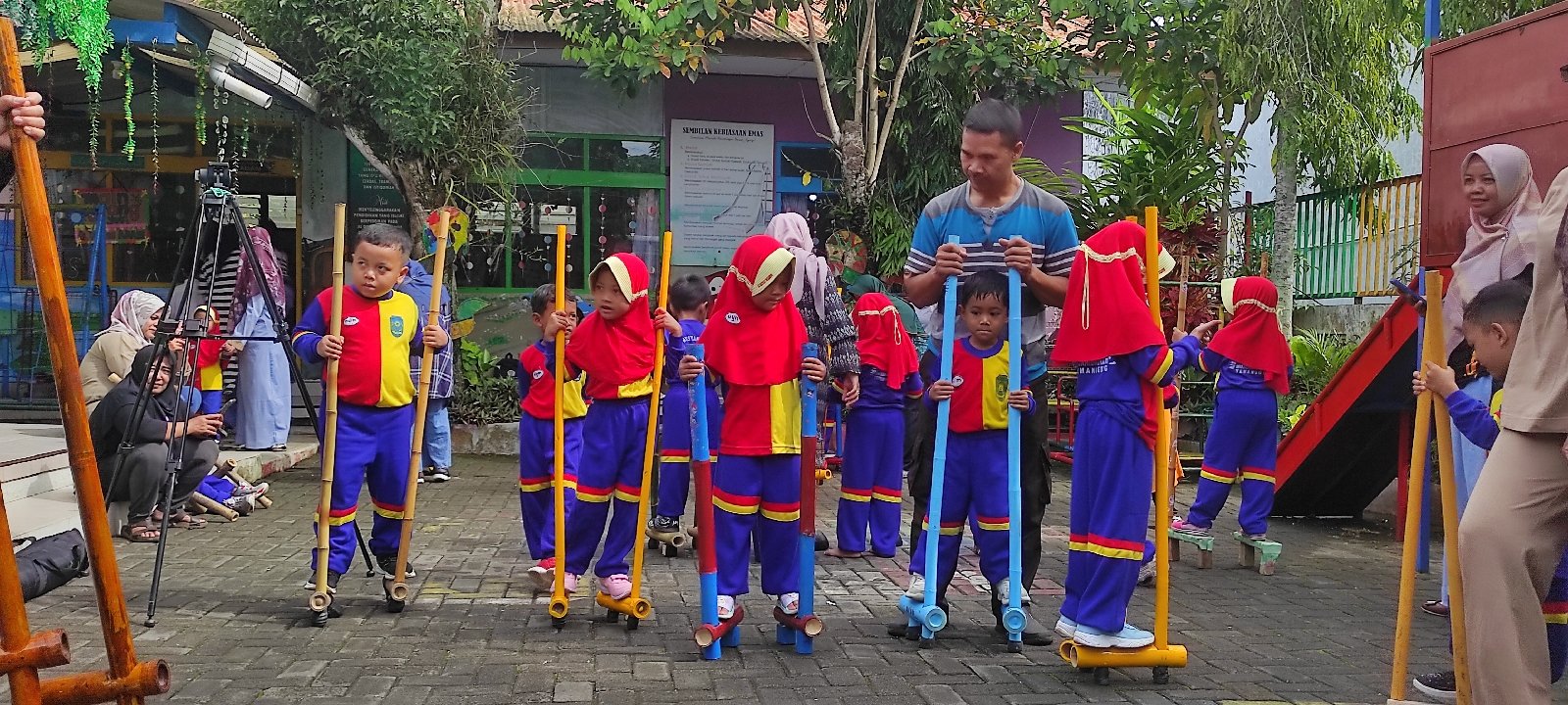 TK Aisyiyah Mujahidin Temanggung Gelar Festival Dolanan Anak, Kenalkan Permainan Tradisional kepada Siswa