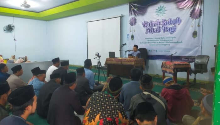 Kuliah Ahad Pagi di Masjid Ponpes Almatera Tembarak: Mengetuk Pintu Ramadhan