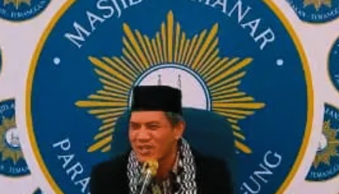 Kajian Ahad Pagi pcm parakan di Masjid Al-Manar Parakan: Ustaz Wahyudi Lc. M.m Ajak Jamaah Menjadi Muslim yang Tangguh dan Bersyukur