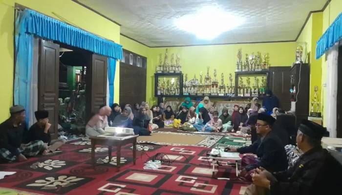 Sambut Milad Muhammadiyah ke-113, PRM Ganduwetan Gelar Pengajian Rutin Disertai Doorprize Sembako dan Peralatan Masak