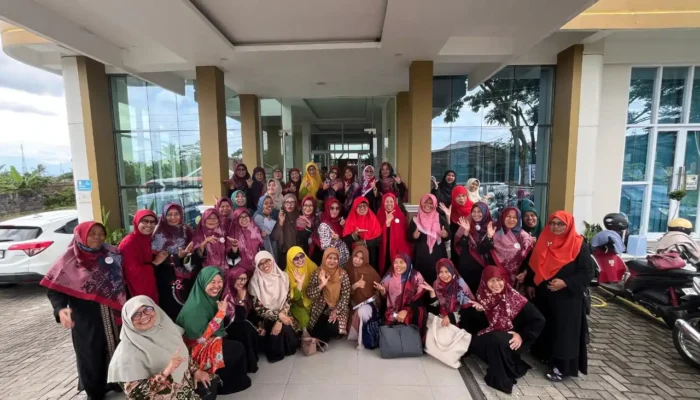 130 Lansia Temanggung Antusias Ikuti Madrasah Digital Lansia (Madina), Belajar Fotografi hingga Parenting Digital