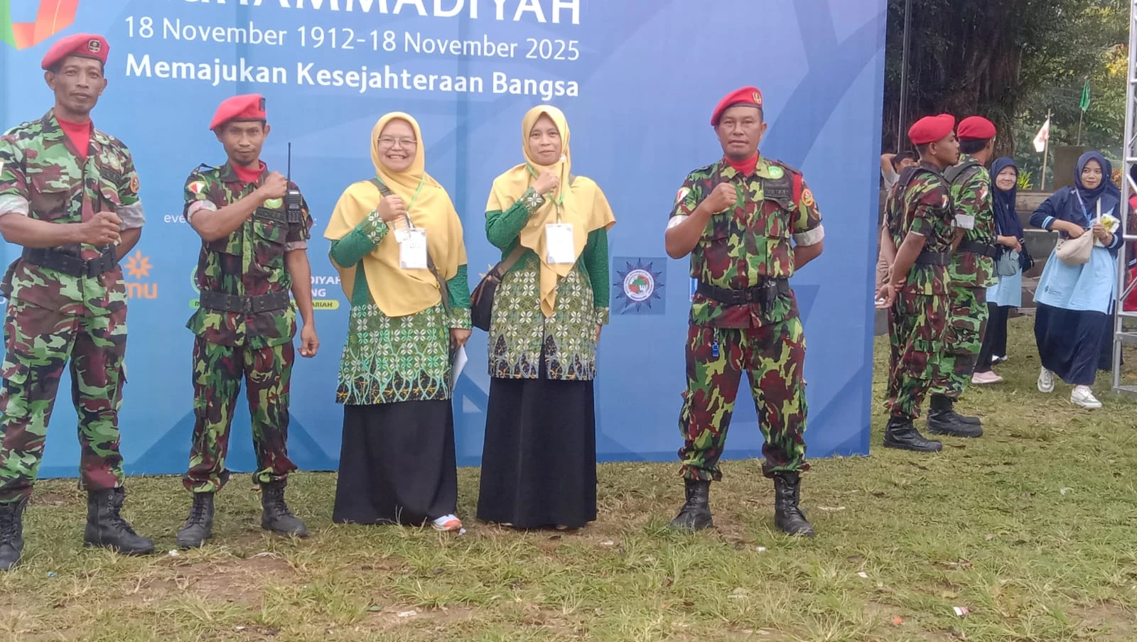 Semangat Menggembirakan: KOKAM PCPM Kandangan Totalitas Kawal Puncak Resepsi Milad Muhammadiyah ke-113 di Temanggung