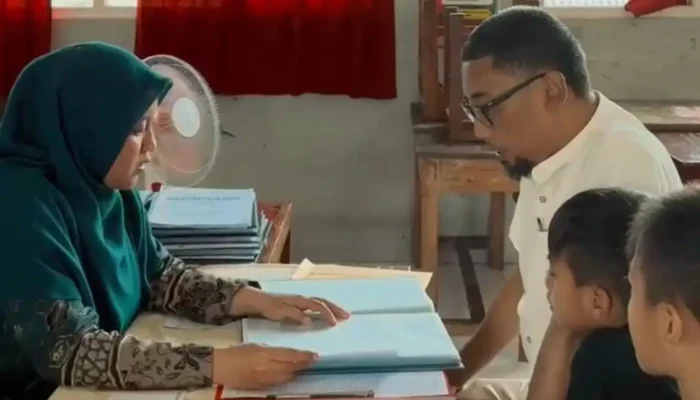 Pundak Kokoh di Ruang Kelas: Saat Ayah Menjemput Mimpi di Hari Pembagian Rapor