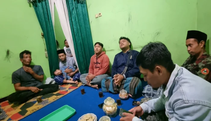 Perkuat Fondasi Gerakan, Ustadz Asmu'i Kupas Tuntas Aqidah, Akhlaq, dan Ibadah di Pos Ronda #7 PCPM Kandangan