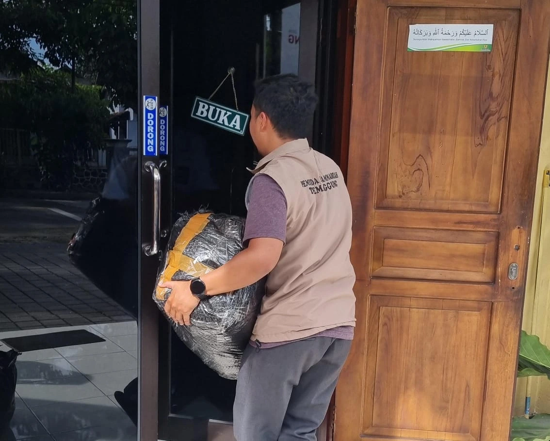 Solidaritas Tanpa Batas: AMM Kandangan Gandeng BAZNAS Temanggung Salurkan Bantuan untuk Korban Bencana Sumatera