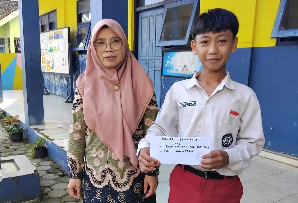 Tanamkan Jiwa Filantropi Sejak Dini, MI Muhammadiyah Baledu Galang Dana untuk Korban Banjir Sumatera