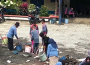 Sambut Semester Genap dengan Semangat Baru: Guru dan Siswa SMP Muhammadiyah 5 Kandangan Gelar Aksi Bersih Lingkungan