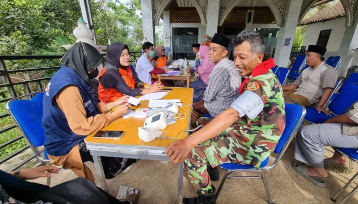 Wujudkan Jamaah Sehat, PCM Kandangan dan RS PKU Muhammadiyah Temanggung Gelar Cek Kesehatan Gratis