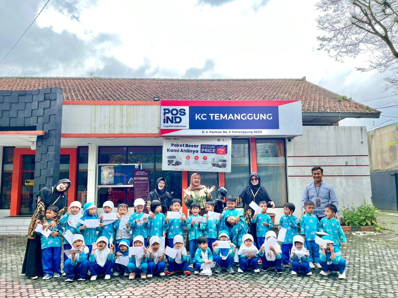 Keceriaan Siswa KB Aisyiyah Pelangi Temanggung: Mengenal Tradisi Kirim Surat di Era Digital