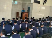 Melampaui Batas Nalar dan Teknologi Einstein: Waka ISMUBA SMP Muhammadiyah 5 Kandangan Kupas Kedahsyatan Peristiwa Isra’ Mi’raj