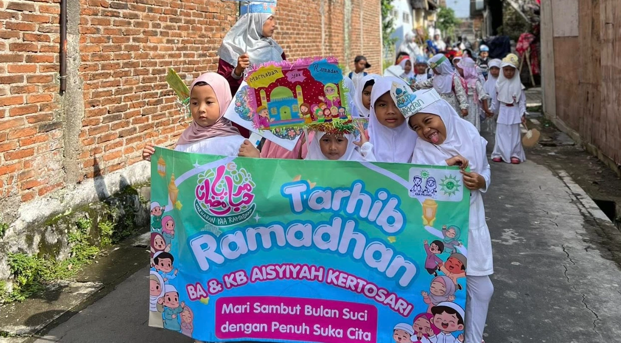 Semarak Tarhib Ramadhan: Langkah Ceria Siswa BA & KB Aisyiyah Kertosari Menyambut Bulan Suci