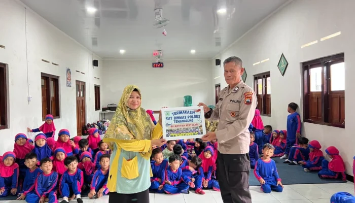 Tanamkan Kedisiplinan Sejak Dini, BA Aisyiyah Kertosari Temanggung Gelar Program "Polisi Sahabat Anak"