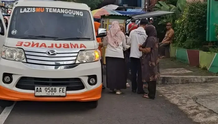 LAZISMU KL RS PKU Muhammadiyah Temanggung Gelar Tasyaruf On The Road Tahap I, Salurkan 40 Paket Sembako