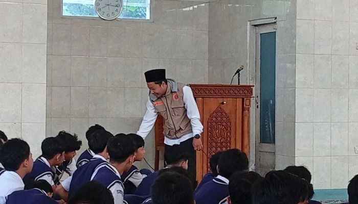 Perkuat Literasi Digital, PCPM Kandangan Bekali Siswa SMP Muhammadiyah 5 Menjadi Generasi Muslim Cerdas Bermedia Sosial