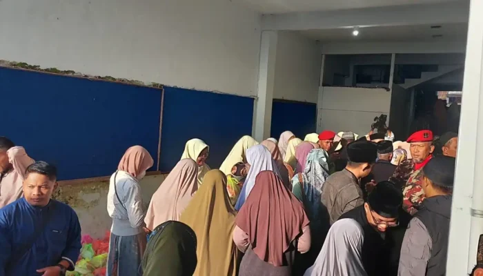 PCNA Ngadirejo Gelar Bazar Murah Ramadhan 1447 H, Ludes Diserbu Jamaah