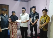 Lazismu Parakan Salurkan Bantuan bagi Lansia Korban Kebakaran di Kemalangan