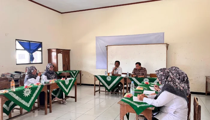 Majelis Dikdasmen PDM Temanggung Dampingi Strategi Pemasaran MI Al Falah Medari untuk Sukseskan PPDB 2026/2027