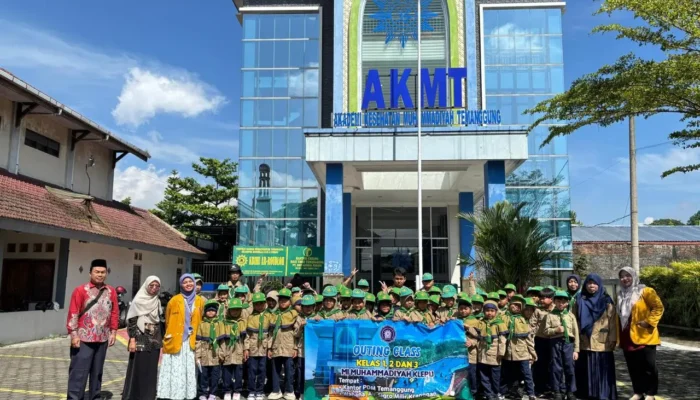 Outing Class MI Muhammadiyah Klepu: Belajar Seru di Kantor PDM Temanggung