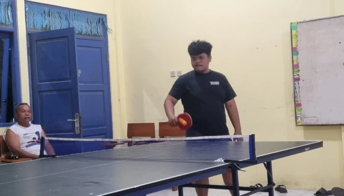 Semarak Olahraga Malam: PCPM Kandangan Gelar Kegiatan Tenis Meja untuk Pererat Ukhuwah Pemuda