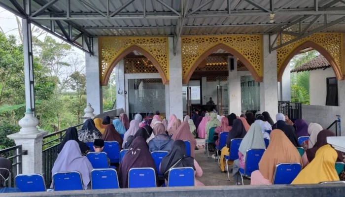 Menggali Hakikat, Niat, dan Tujuan Idul Qurban Bersama Ustadz Drs. H. Makmun Pitoyo, M.Pd. dalam Pengajian Ahad Pagi PCM Kandangan