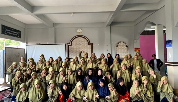 Perkuat Karakter Islami Mahasiswa, AKMT Gelar Ujian AIK dan Program Living AIK