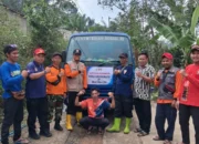 Muhammadiyah dan KOKAM Kaloran Salurkan 11 Tangki Air Bersih untuk Warga Terdampak Kekeringan