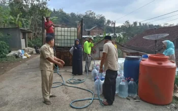 PHU Muhammadiyah Salurkan 20.000 Liter Air Bersih ke Tiga Wilayah di Temanggung