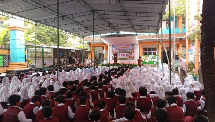 SD Muhammadiyah Temanggung Gelar Kampanye Hidup Sehat, 395 Siswa Ikuti Cek Kesehatan Gratis